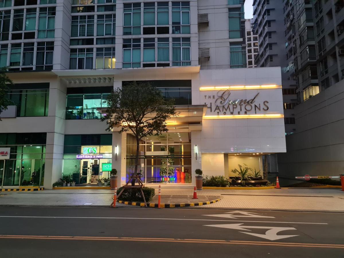 Huge Condo Unit Near Burgos Circle, St Lukes, Shangri-La - P Hamptons T1 Makati City Extérieur photo